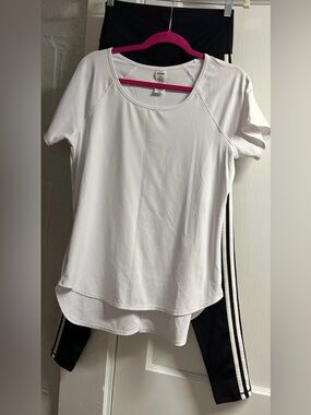 2 pc adidas leggings sz L/top M